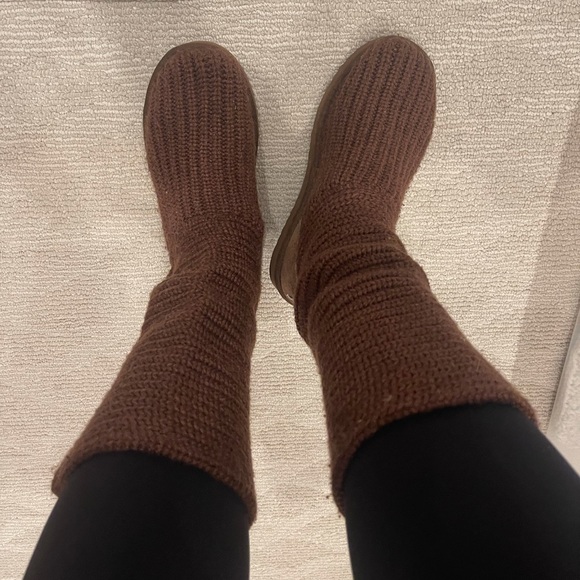 UGG Knit Boots - Picture 3 of 16